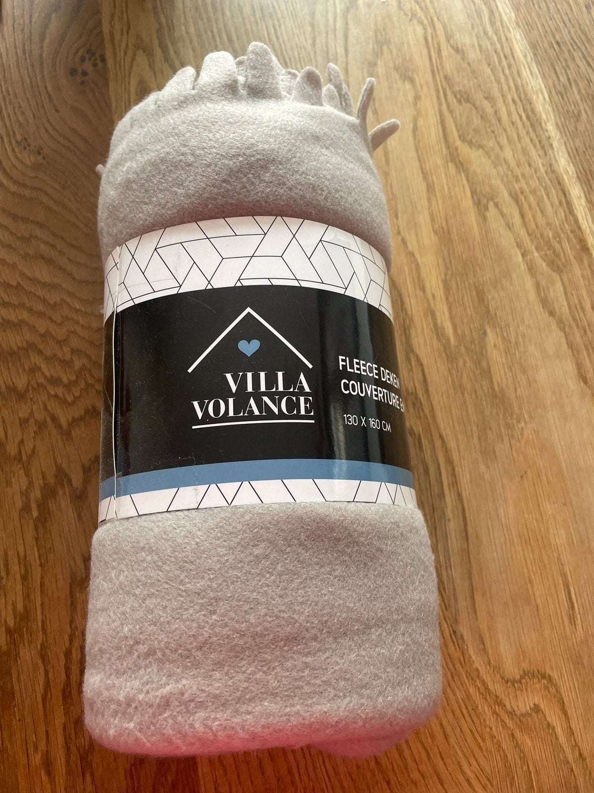Nieuw in wikkel:Grijze Villa Volance Fleece Woondeken+Franje, Ophalen, 130 cm, Wasbaar, Nieuw