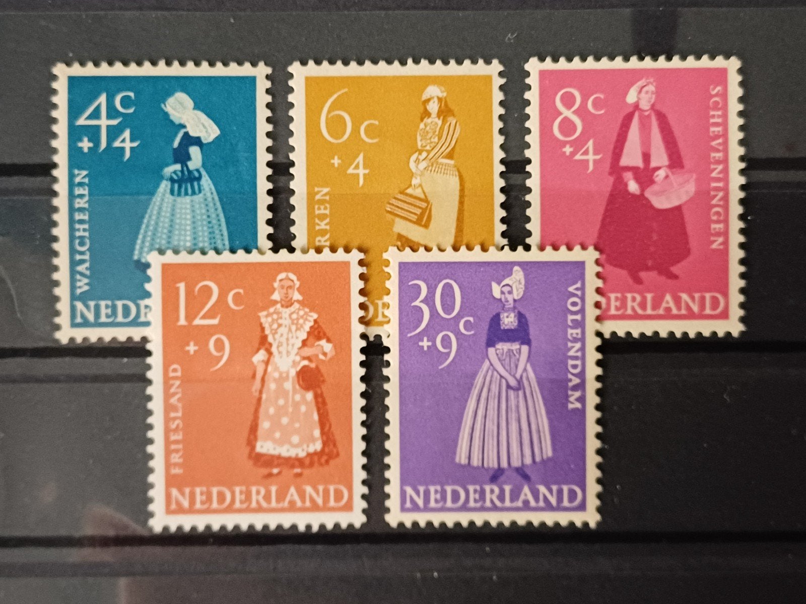 Nederland NVPH 707-711 ongestempeld, Postzegels en Munten, Ophalen of Verzenden, Na 1940