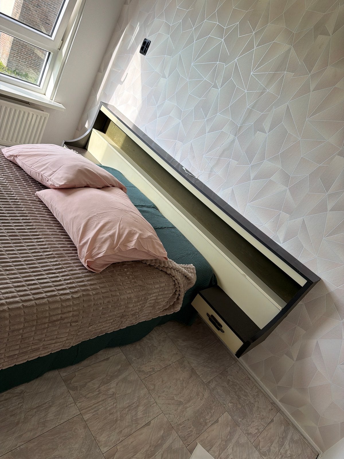 Gratis bed met matras, Ophalen, Gebruikt, Wit, Tweepersoons