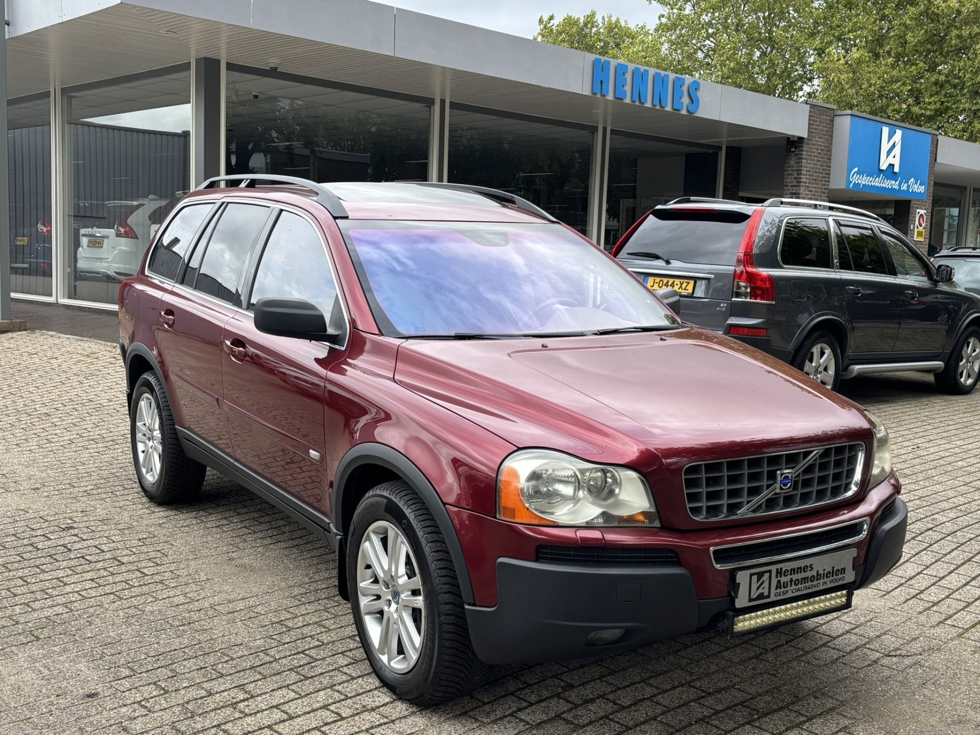Volvo XC90 4.4 V8 AWD Summum schuifdak BTW voordeel €850,-, Gebruikt, 7 stoelen, Leder, Vierwielaandrijving