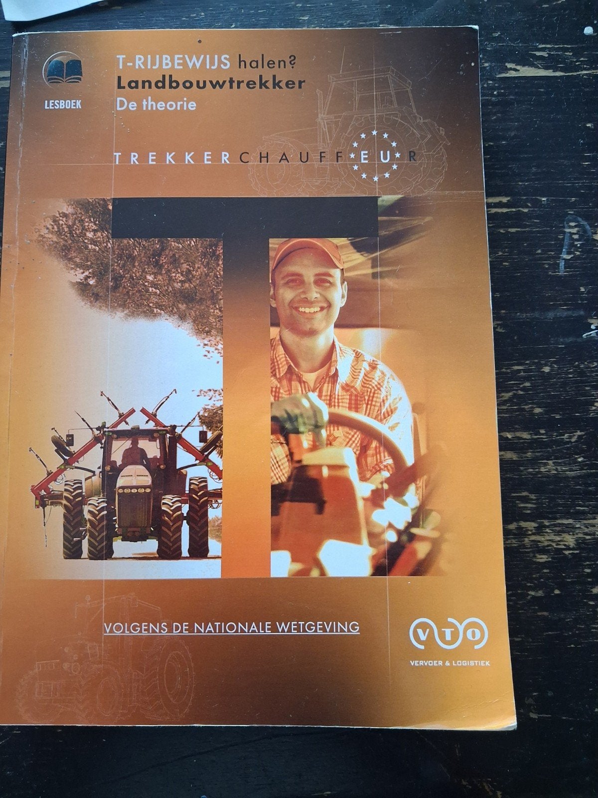 Theorieboek Tractor Rijbewijs - VTO Landbouwtrekker, VTO Verkeer & Logistiek, Beta, Overige niveaus, Ophalen