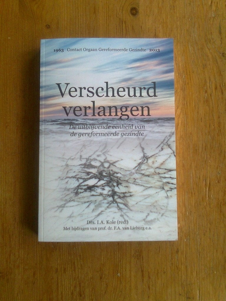 Verscheurd verlagen, jubileumbundel COGG, Ophalen of Verzenden, Zo goed als nieuw