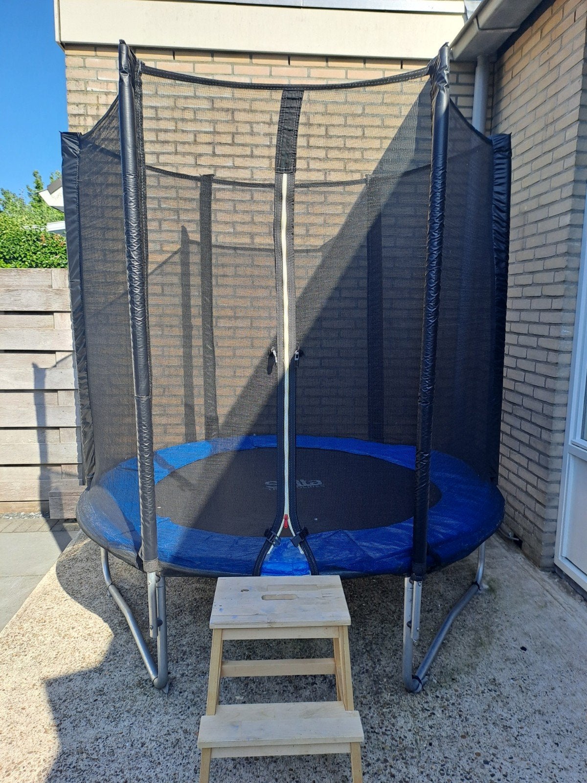 Salta Trampoline 180cm met Veiligheidsnet en Trapje, Kinderen en Baby's, Speelgoed | Buiten | Trampolines, Ophalen