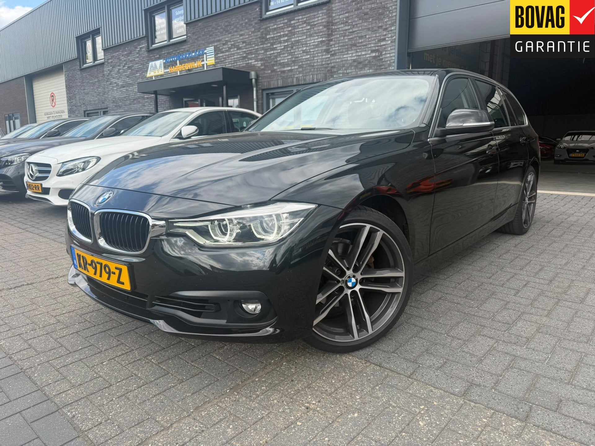 BMW 3 Serie Touring 318i Centennial Executive | 3/6 OF 12 MN, Auto's, Automaat, Gebruikt, Euro 6, 1465 kg