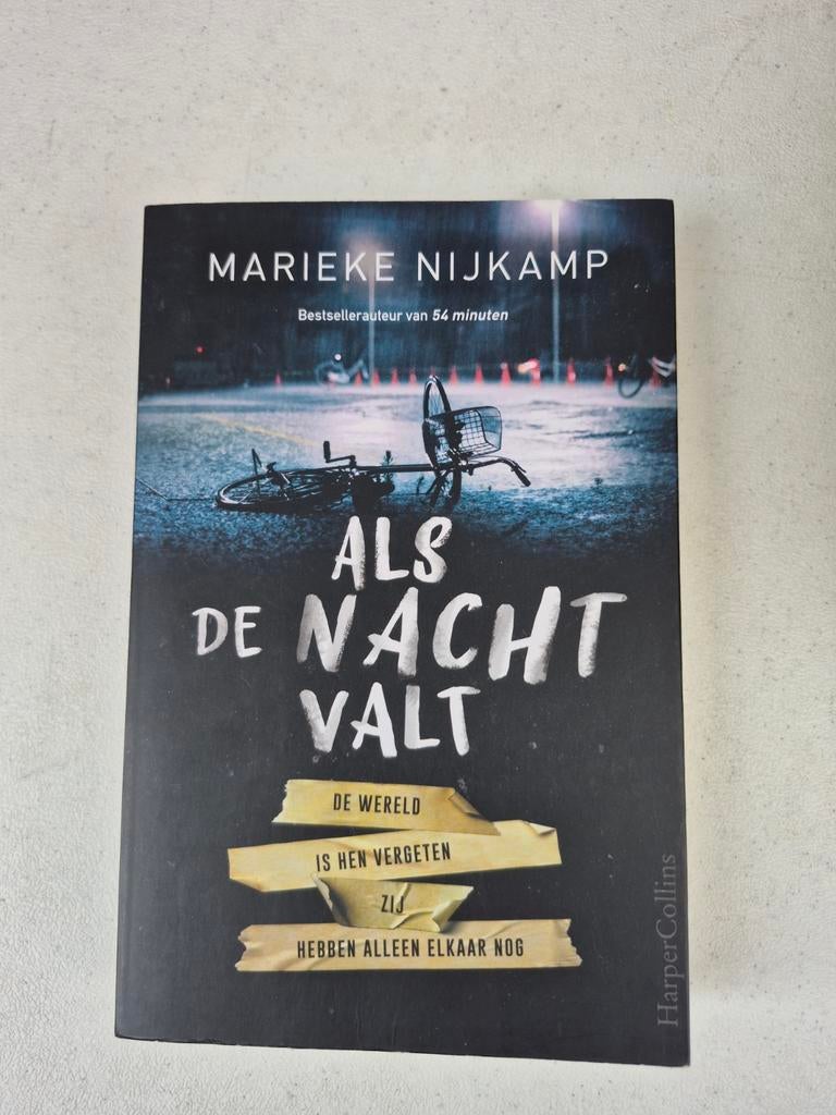 Marieke Nijkamp - Als de nacht valt, Ophalen of Verzenden, Zo goed als nieuw, Marieke Nijkamp