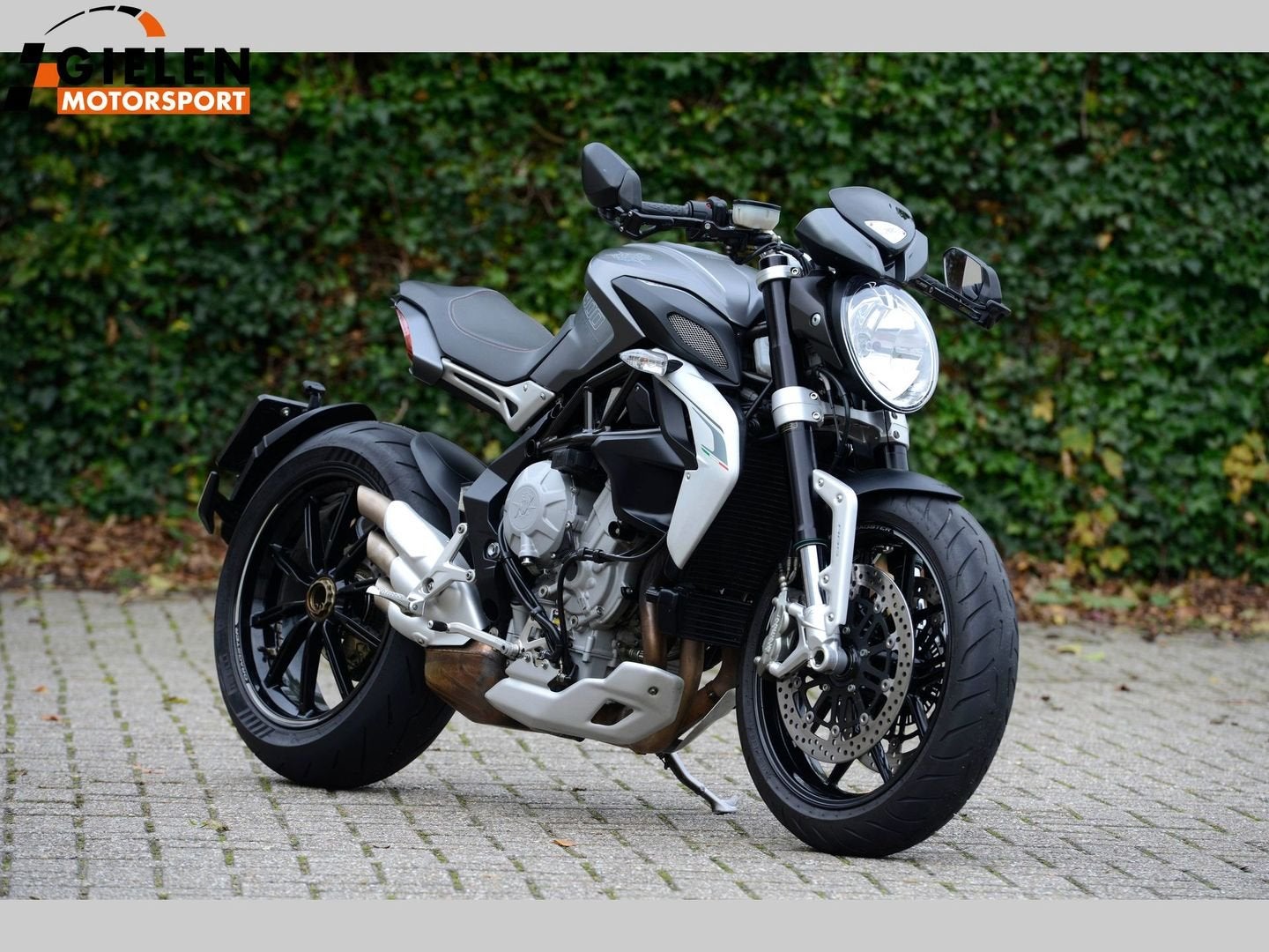 MV AGUSTA DRAGSTER 800, Motoren, Motoren | MV Agusta, Via Giovanni Macchi, 144 21100 Varese, Italy, Bedrijf, 3 cilinders, Meer dan 35 kW