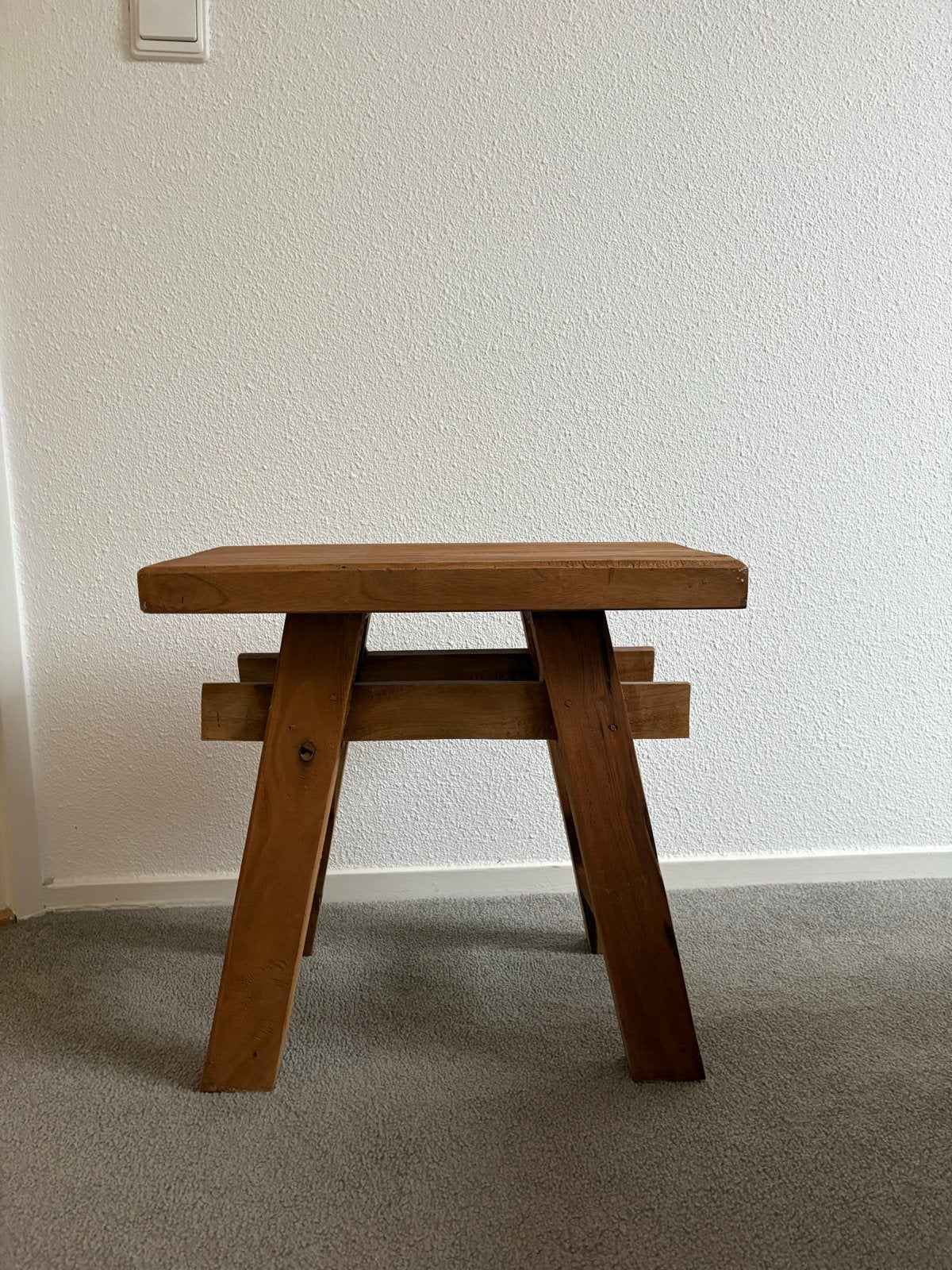 Houten krukje, massief hout, Ophalen, Nieuw, Hout