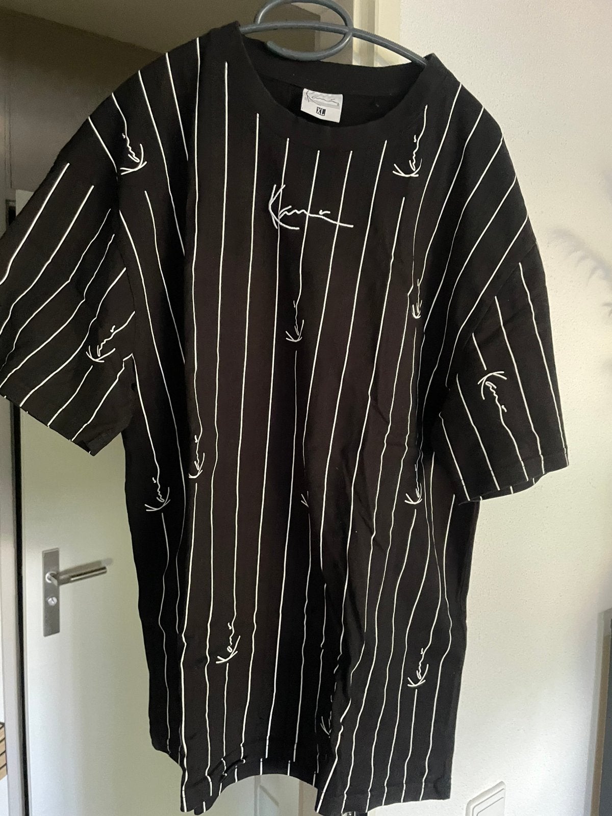 2 nieuwe Tshirts van het merk Kane, Ophalen of Verzenden, Zo goed als nieuw, Overige maten, Zwart