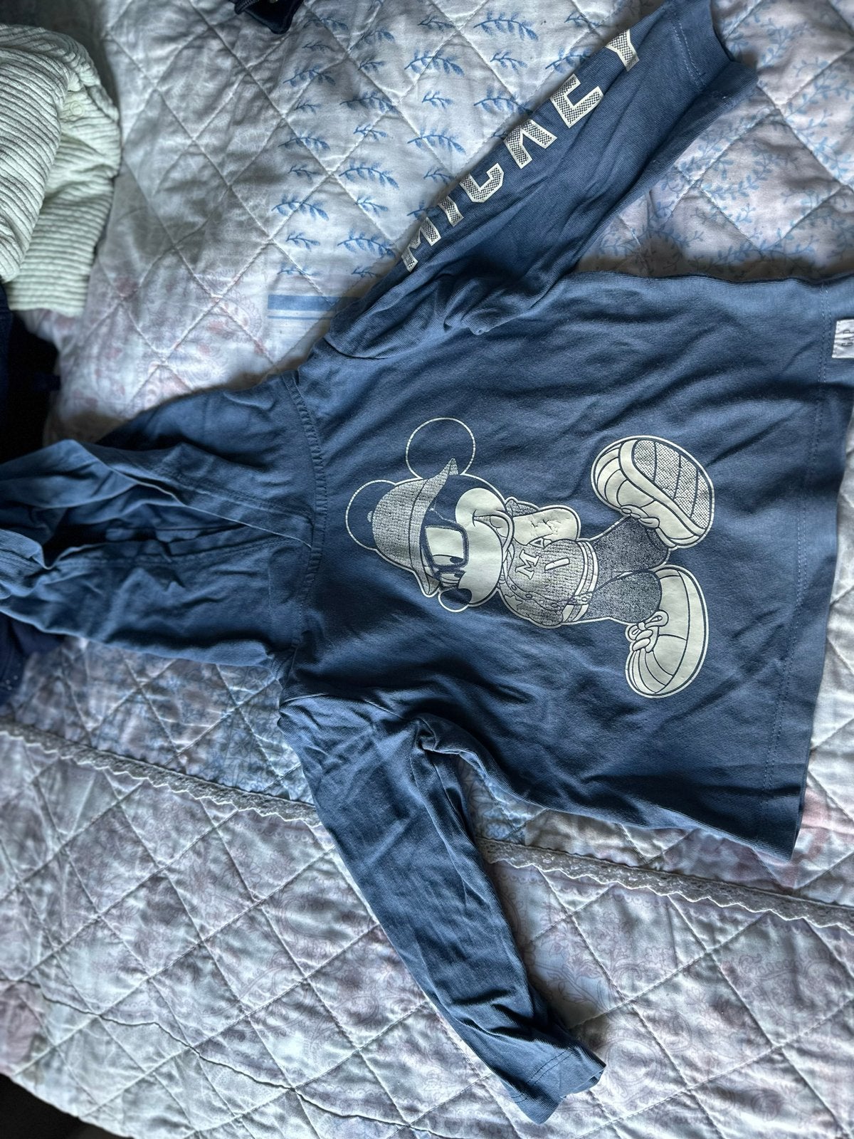 Mickey Mouse truitje 12-18 maanden, Ophalen of Verzenden, Zo goed als nieuw, Jongen of Meisje
