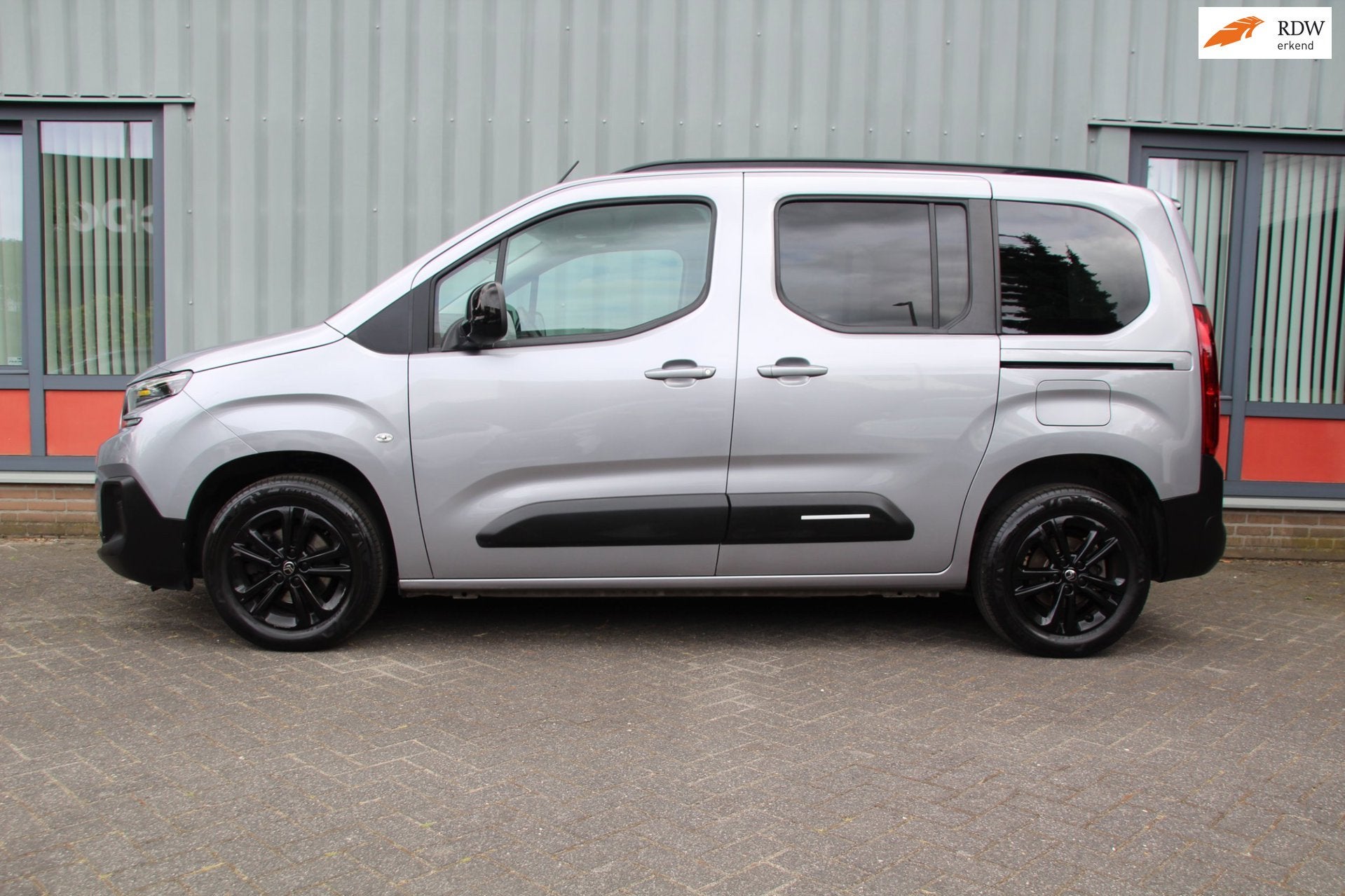 Citroen BERLINGO 1.2 PureTech Shine Multispace / Nieuwste, Auto's, Voorwielaandrijving, Gebruikt, Verwarmde buitenspiegels, Handgeschakeld