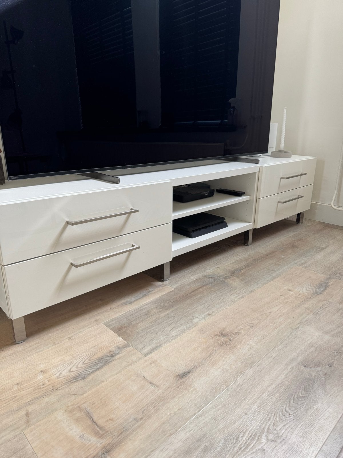 Ikea televisiemeubel wit 180x40 cm, Huis en Inrichting, Kasten | Televisiemeubels, Ophalen, 150 tot 200 cm, Zo goed als nieuw