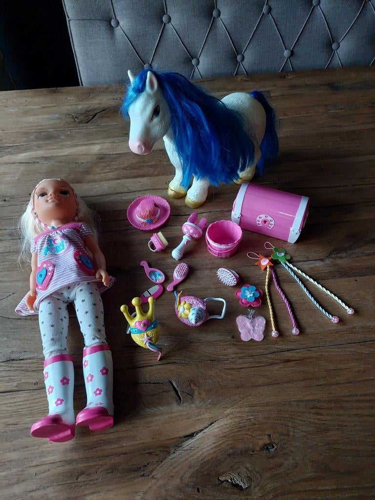 Famosa Pop Nancy met Paard in nieuwstaat, Ophalen of Verzenden, Zo goed als nieuw