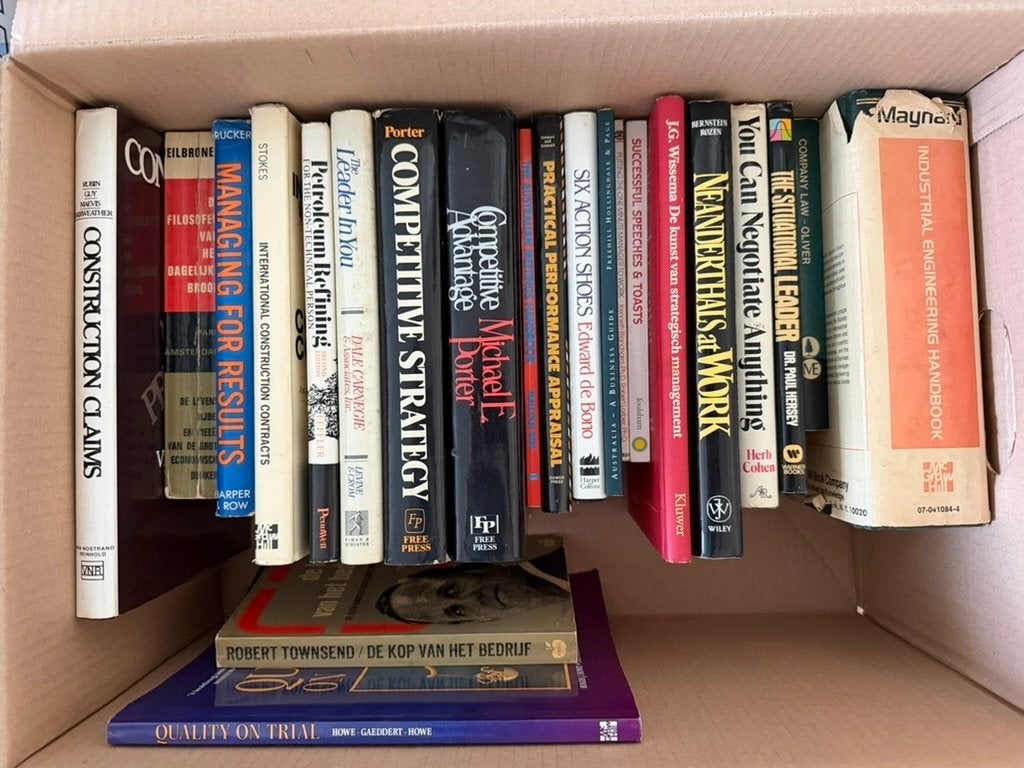 Verhuisdoos vol boeken management, Ophalen, Gelezen, School, Studie en Wetenschap