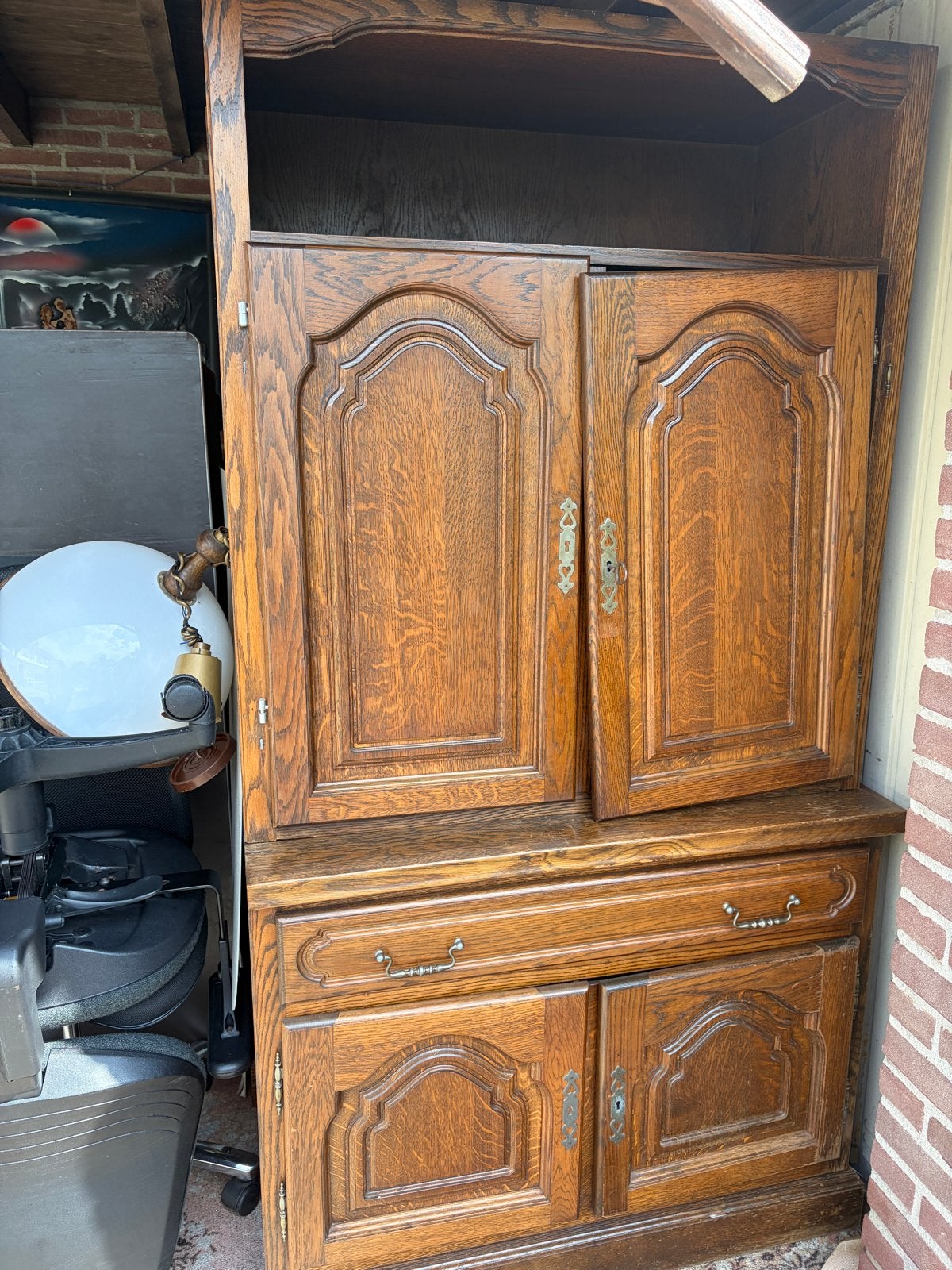 Gratis af te halen: Robuuste eiken houten kast, Ophalen