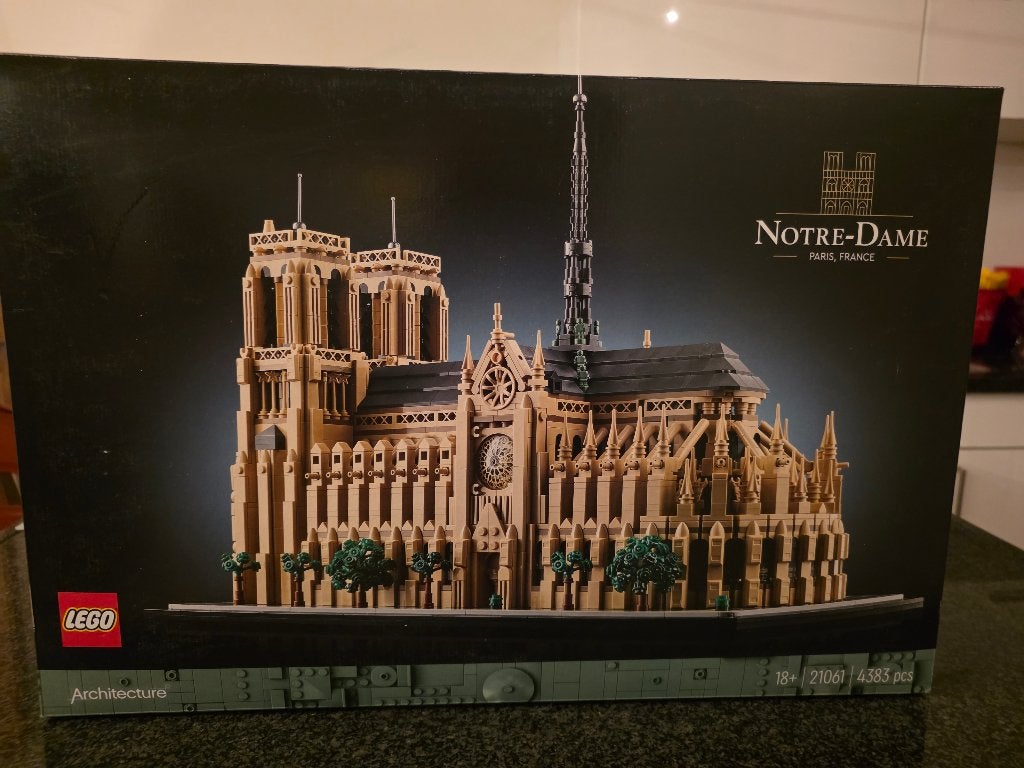 Lego 21061 notre dame, Kinderen en Baby's, Speelgoed | Duplo en Lego, Compleet, Lego, Nieuw, Ophalen of Verzenden