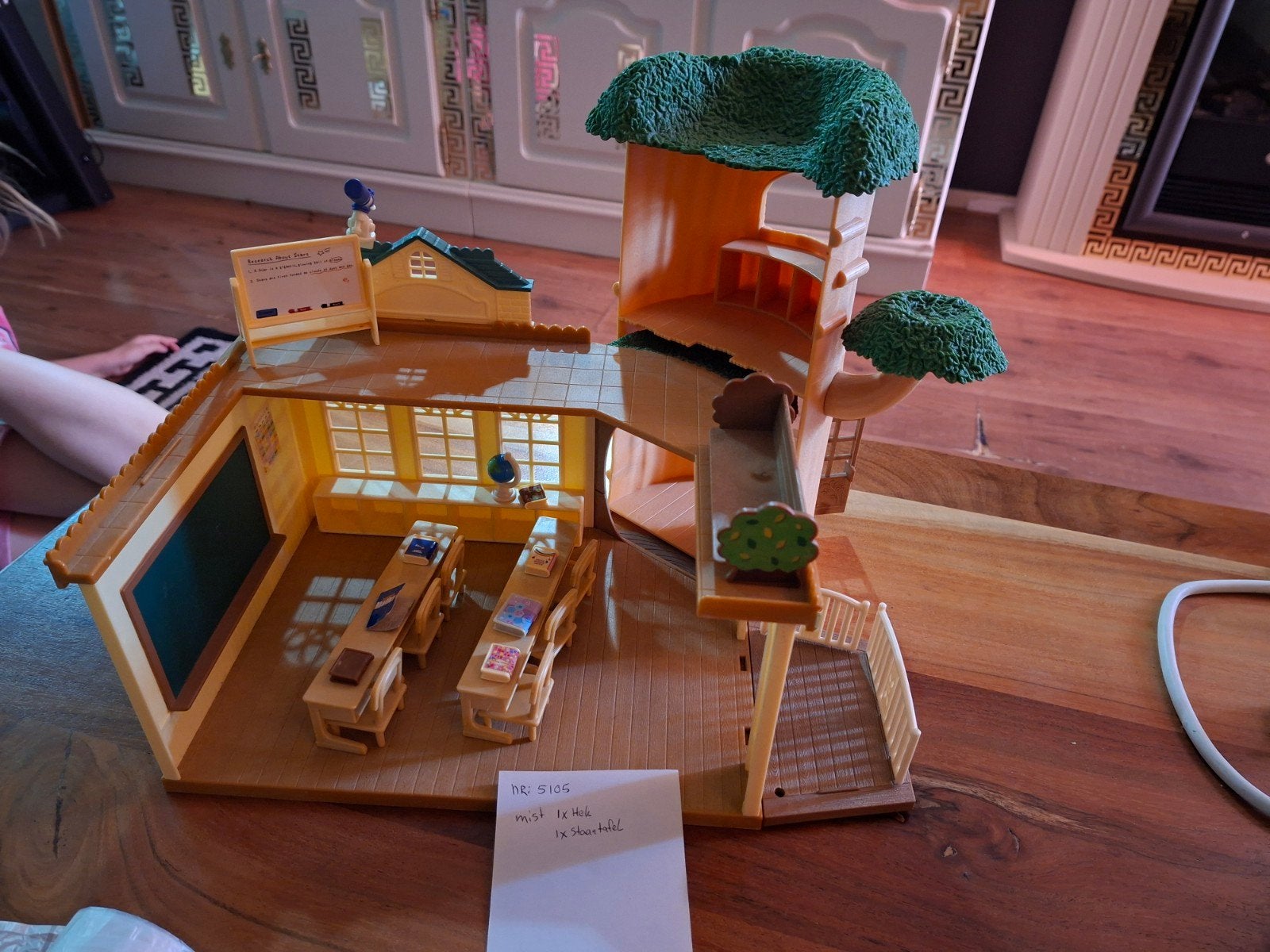 Sylvanian familie school, Ophalen, Zo goed als nieuw, Poppenhuis