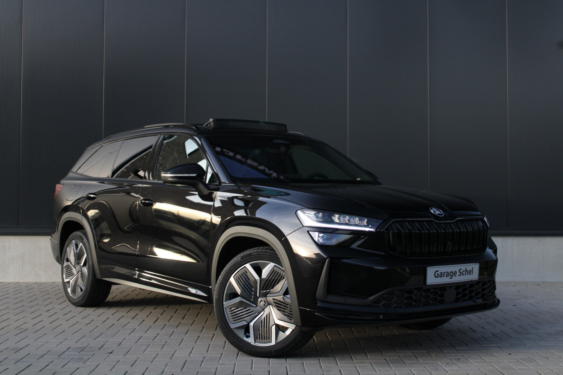 Skoda Kodiaq 1.5 TSI PHEV Sportline Business - Pano - Trekha, Auto's, Euro 6, 4 cilinders, Alcantara, Zwart