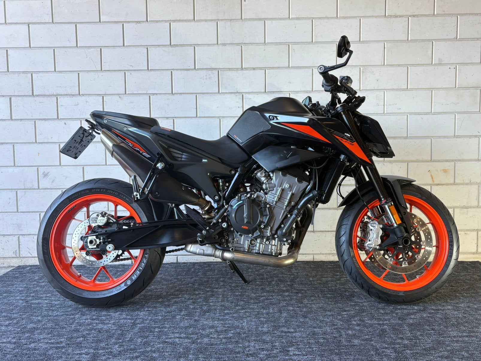 KTM Duke 790 (bj 2020) Track/ Tech Pack, Motoren, 2 cilinders, Occasion, Motorrijbewijs A, Bedrijf