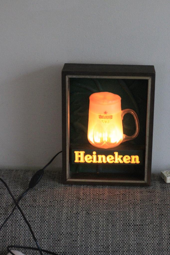 HEINEKEN BIER BORREL LICHTBAK jaren 60, Ophalen of Verzenden, Zo goed als nieuw, Reclamebord, Plaat of Schild, Heineken