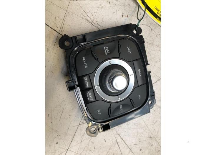Regelunit Multi Media van een Renault Laguna, Gebruikt, -, Renault, -