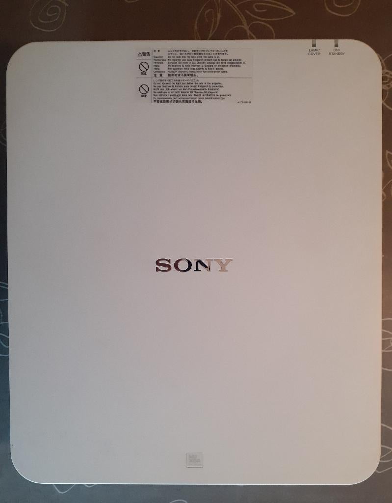Sony Beamer + ( draagbeugel, snoeren / kabels ), Audio, Tv en Foto, Beamers, Ophalen, Zo goed als nieuw, LCD, Sony