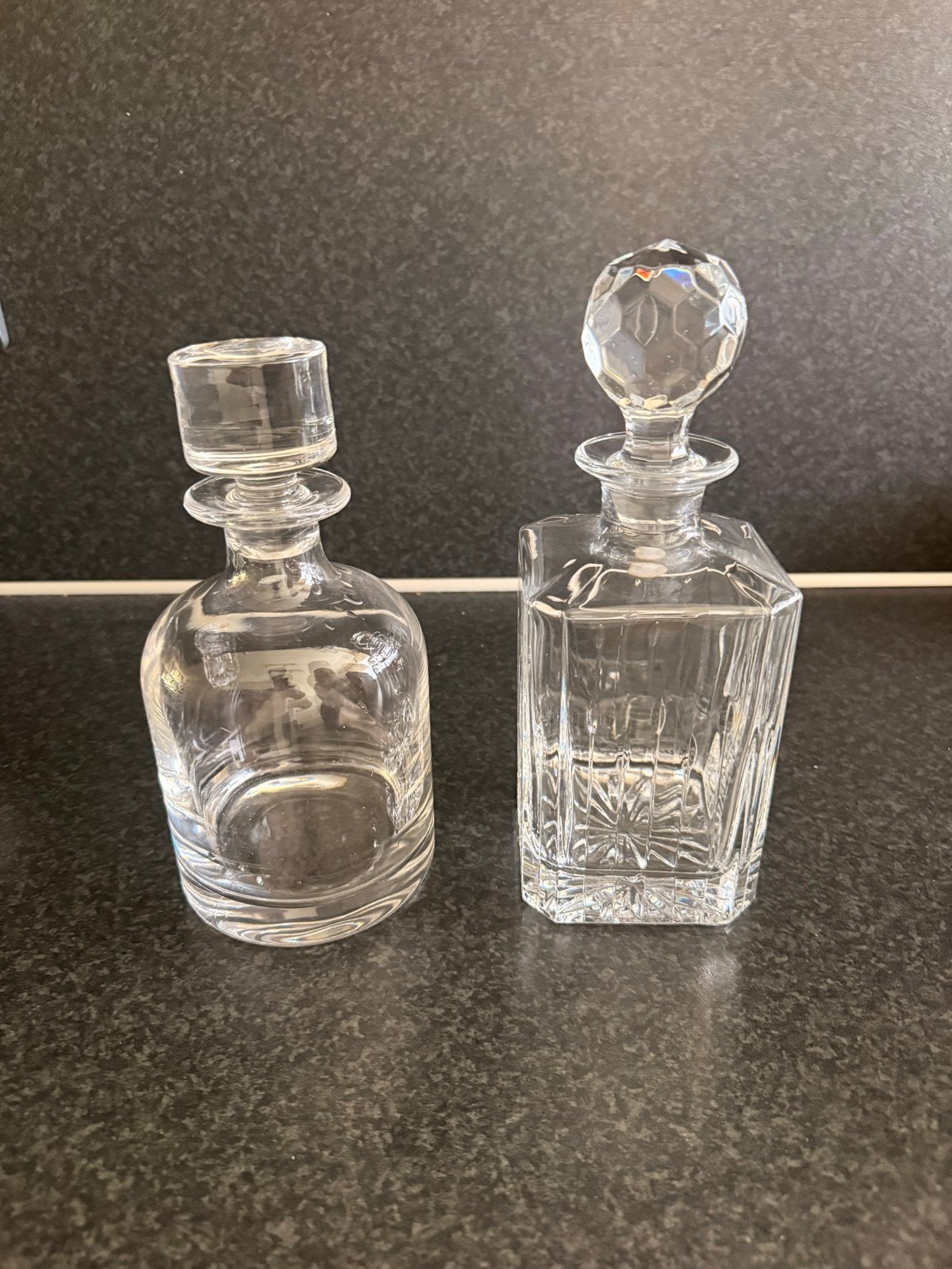 Twee Kristallen Karaffen - Elegant en Tijdloos, Ophalen