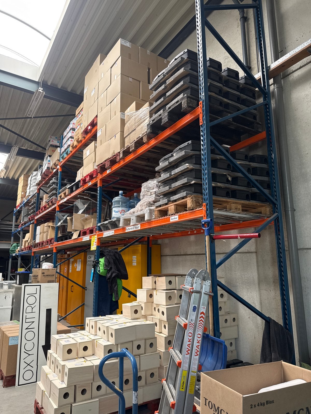 Palletstellingen - opslag voor magazijn, Ophalen