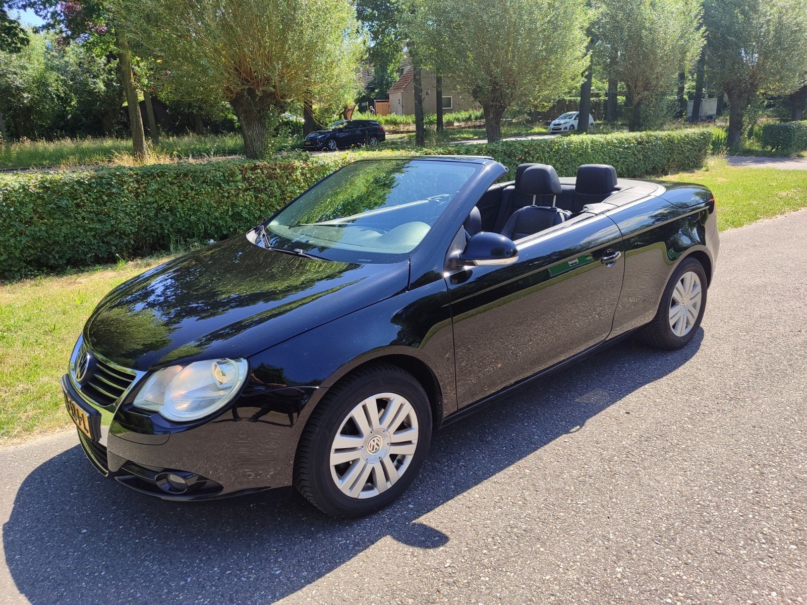 Volkswagen Eos 1.6 16V FSI 2008 Zwart, Auto's, Volkswagen, Open dak, Zwart, 4 cilinders, Cabriolet