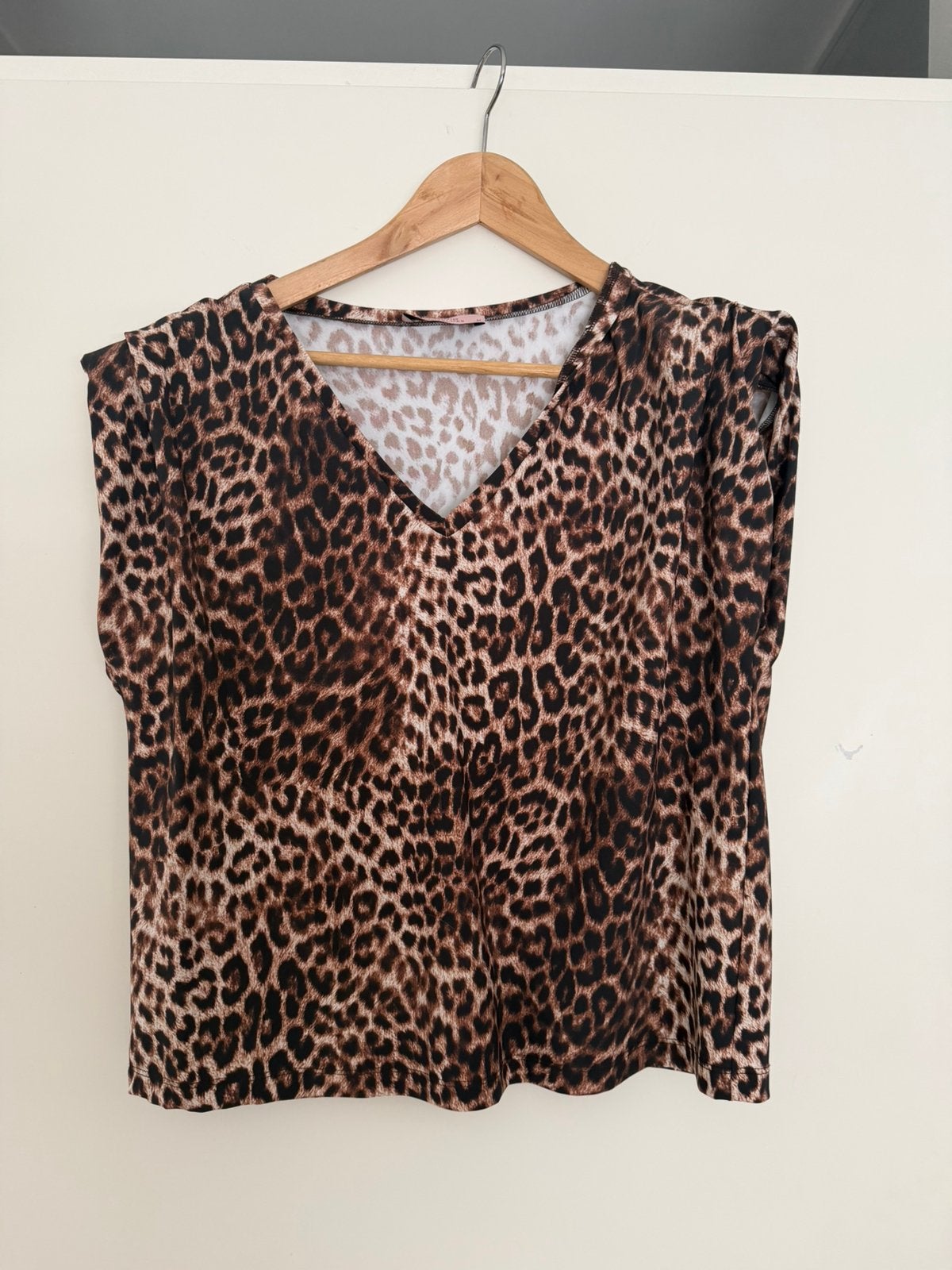 Studio Anneloes top panter M nieuw, Ophalen, Zo goed als nieuw, Bruin, Zonder mouw