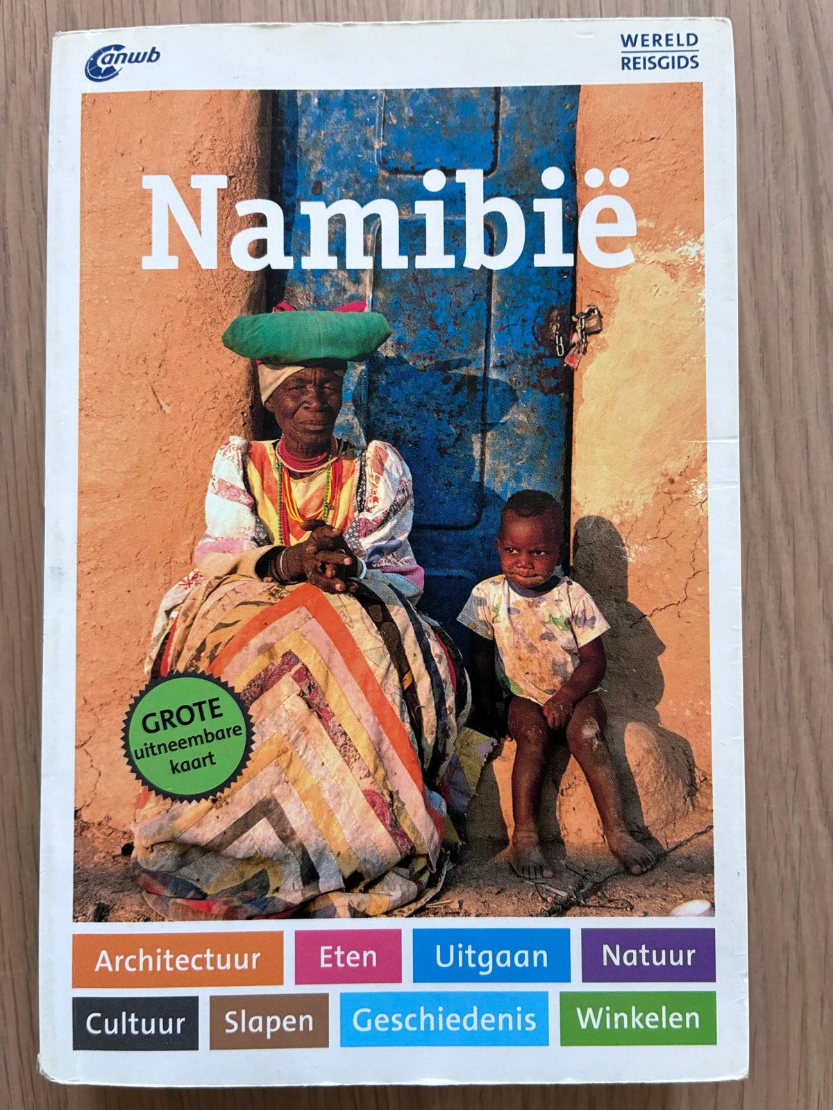 ANWB Wereld Reisgids Namibië met grote uitneembare kaart, Afrika, Ophalen of Verzenden, Zo goed als nieuw, Reisgids of -boek