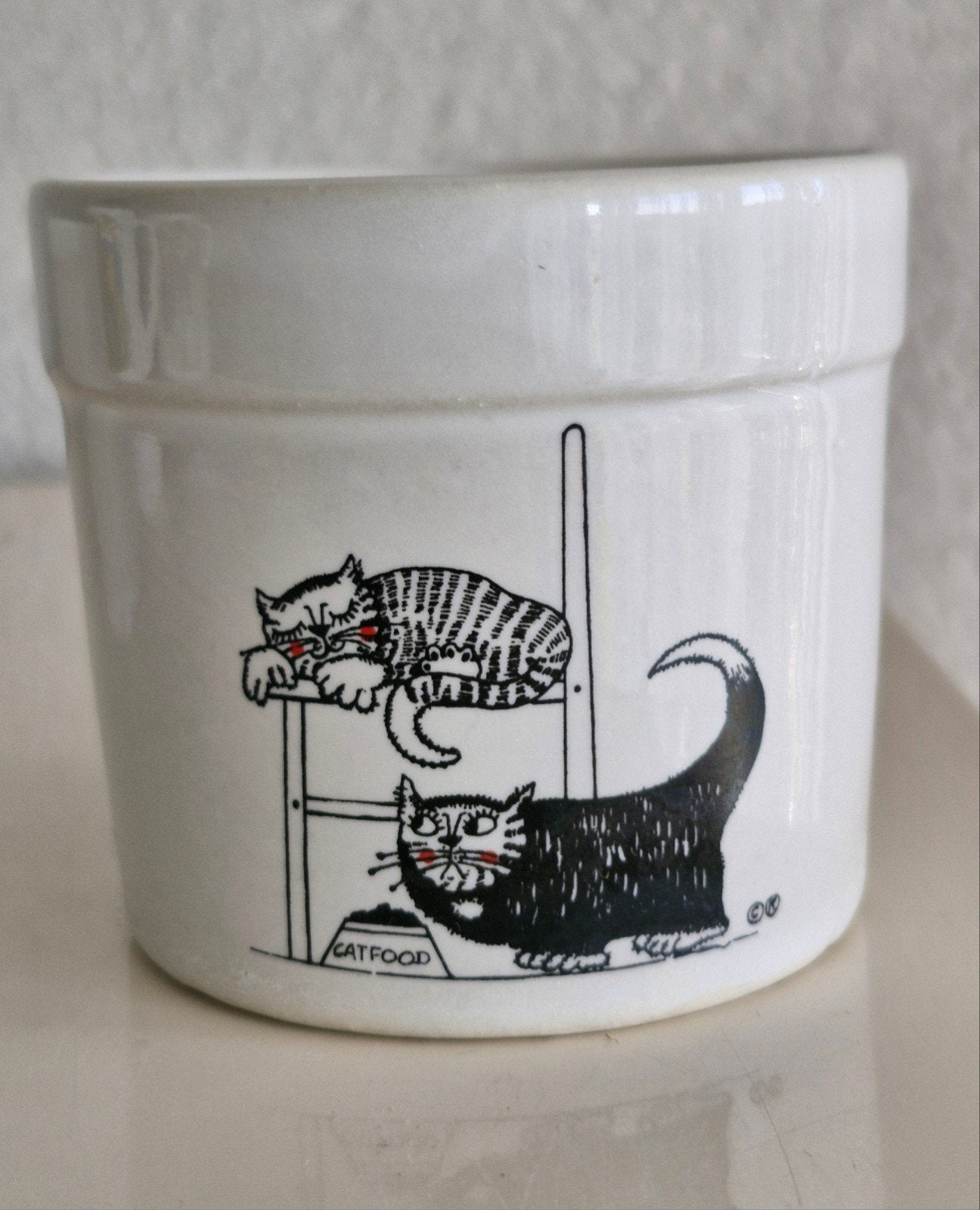 Vintage Katten Bloempotje - 7 cm hoog, Rond, Ophalen of Verzenden, Aardewerk, Minder dan 40 cm