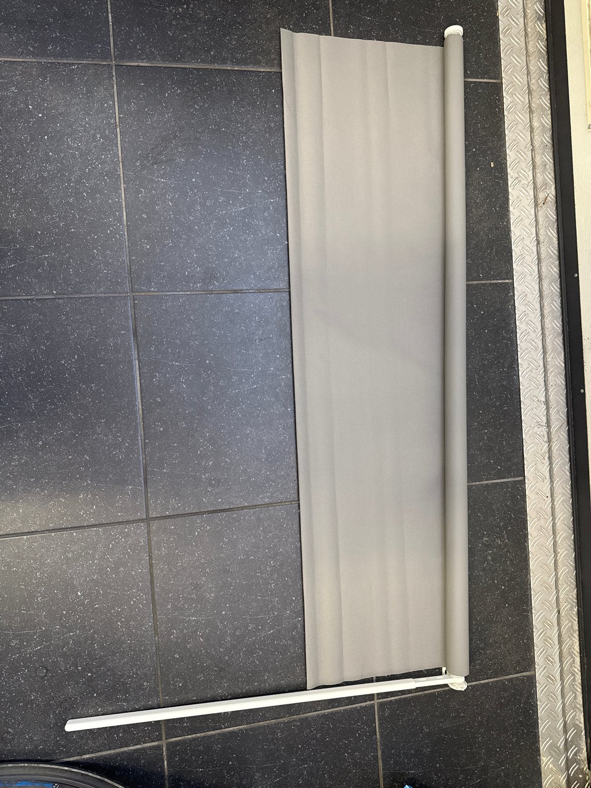 IKEA FRIDANS rolgordijn, verduisterend, grijs, Ophalen, Verduisterend, Zo goed als nieuw, Rolgordijn