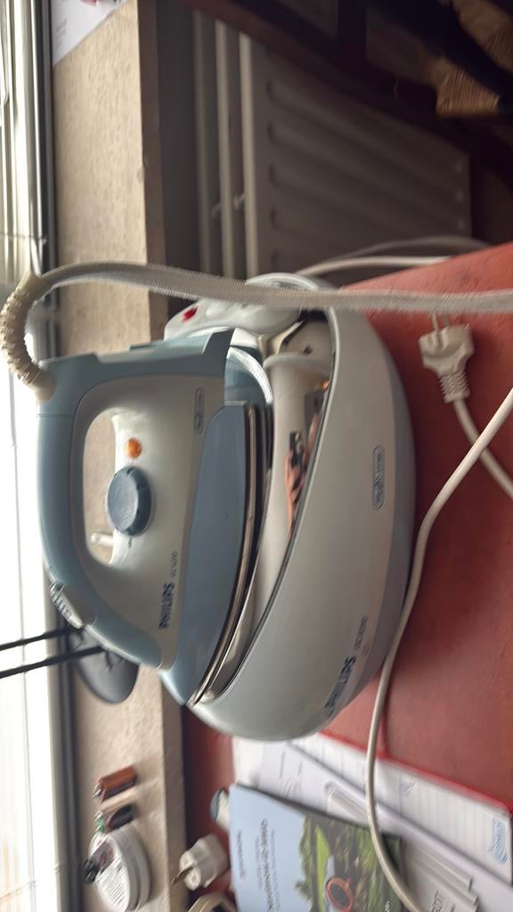 Stoomstrijkijzer Philips  GC 6310, Ophalen of Verzenden, Zo goed als nieuw, Strijkijzer met snoer