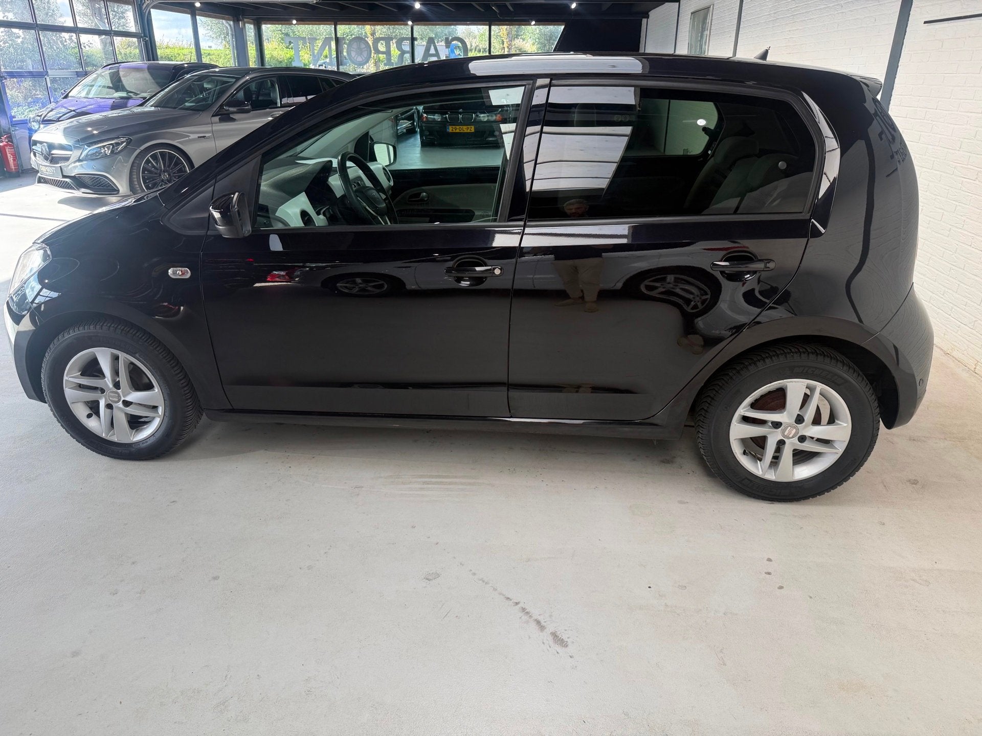Seat Mii 1.0 Chill Out 2014 Airco Pdc LM Velgen NAP 5 Deurs, Auto's, Voorwielaandrijving, Euro 5, Verwarmde buitenspiegels, Gebruikt