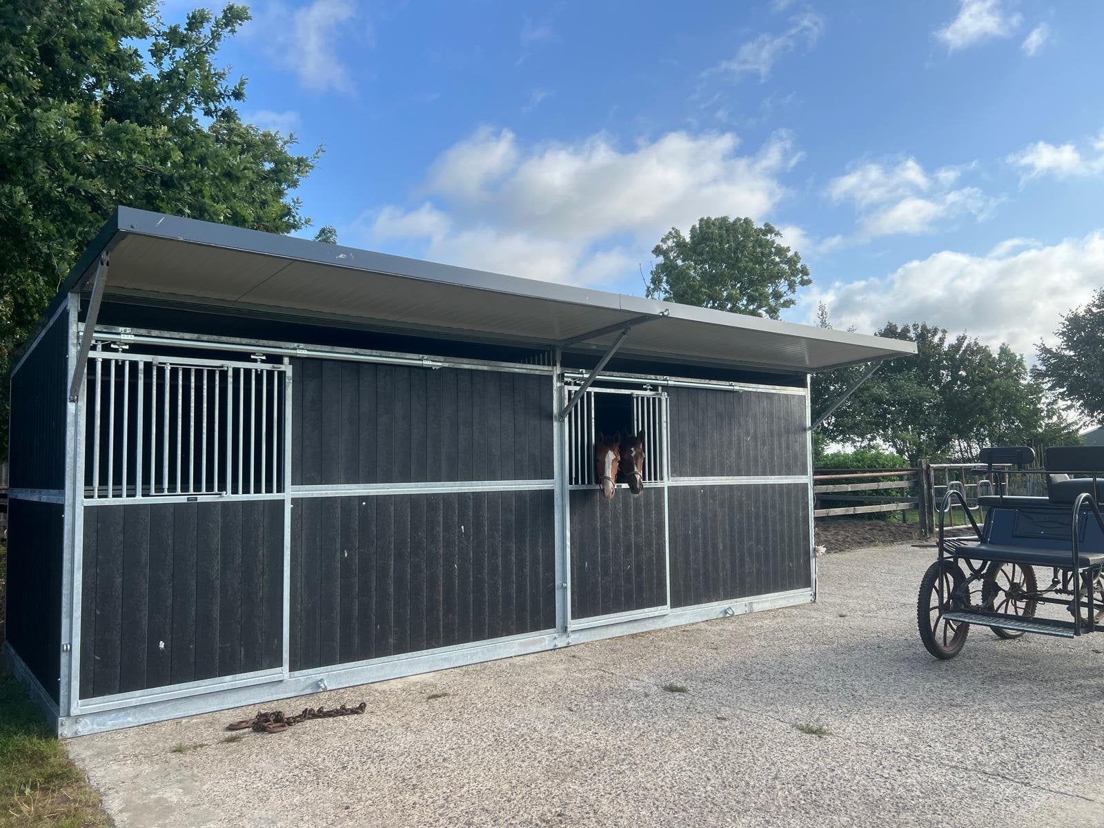 Paardenstal, mobiel, eenvoudig (ver)plaatsbaar, twee boxen, Dieren en Toebehoren, Stalling en Weidegang