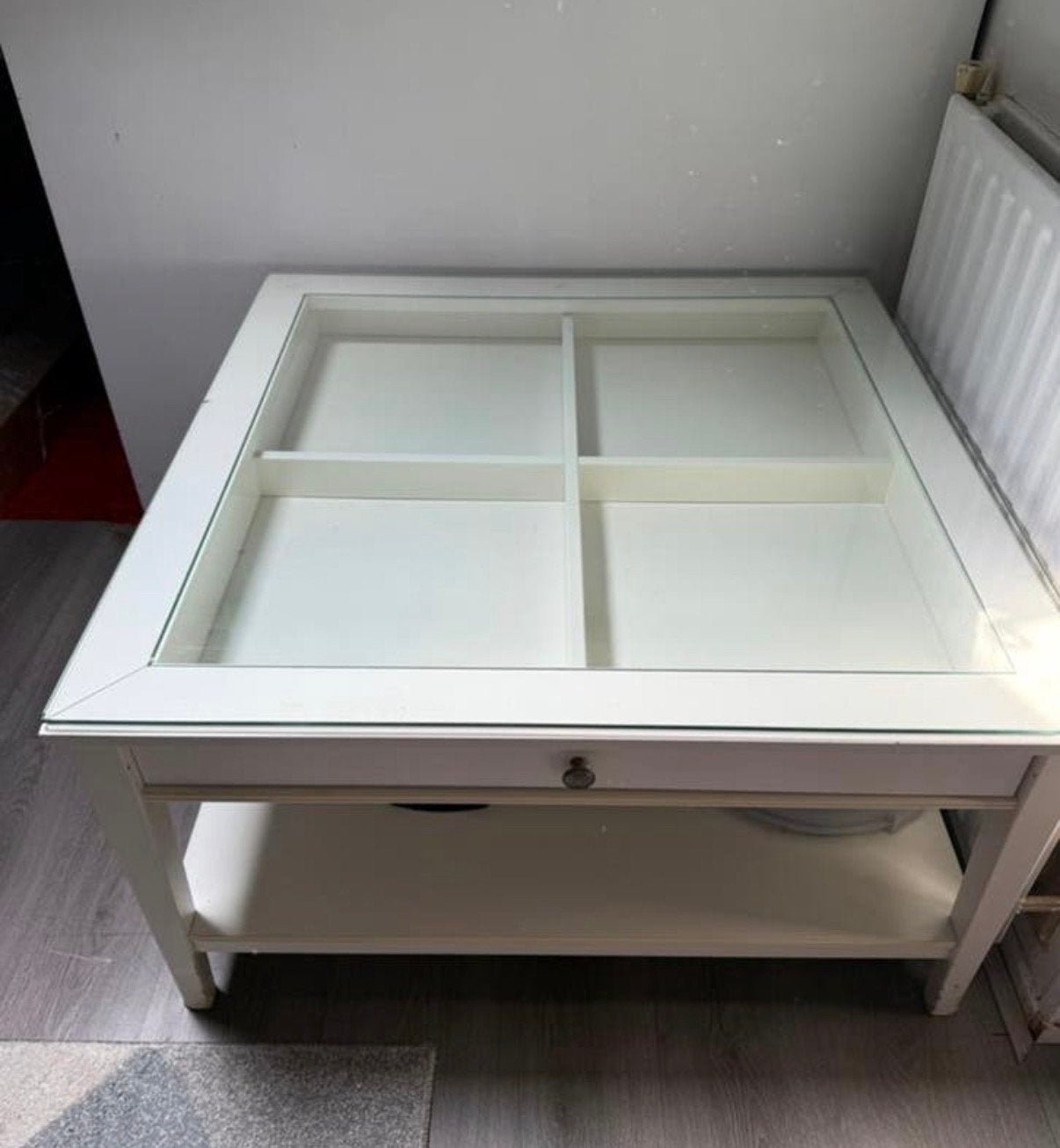 Ikea Liatorp salontafel met glazen blad en opbergruimte, Ophalen, Gebruikt, Vierkant, 50 tot 100 cm