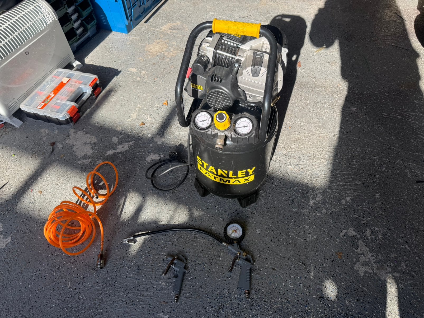 Stanley Compressor Fatmax - 10bar, Minder dan 25 liter, Ophalen, Zo goed als nieuw, Minder dan 200 liter/min