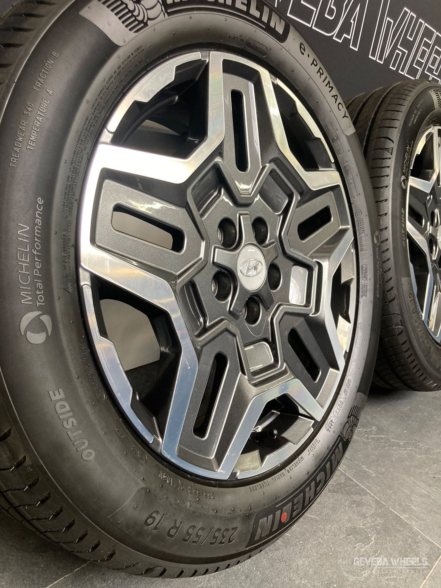 19” originele Hyundai Santa Fe velgen + banden 5x114.3 52910, 19 inch, Gebruikt, -, -