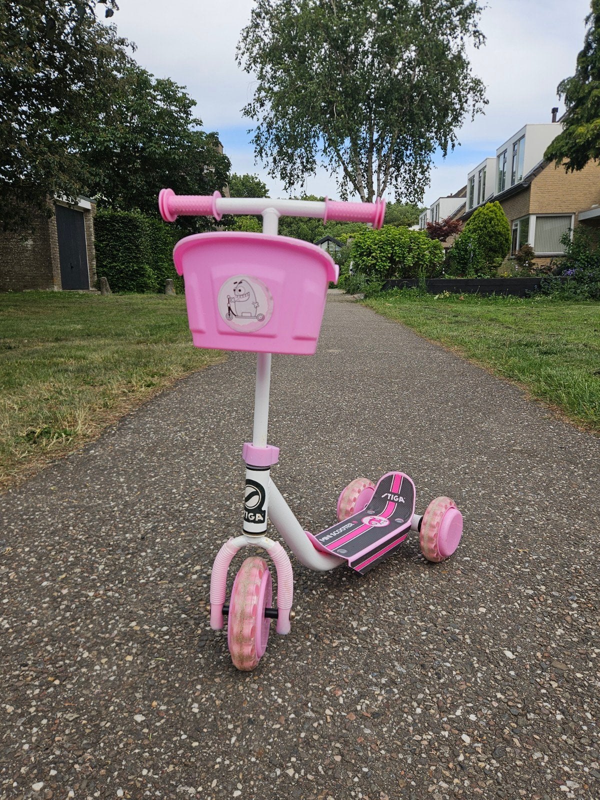 Kinderstep voor de allerkleinsten met mandje, Ophalen, Gebruikt, Gewone step