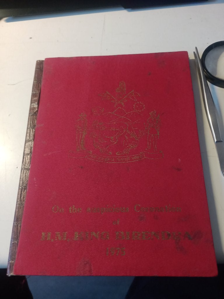 J2) Boekje Nepal ongesorteerd vanaf oud, Ophalen of Verzenden, Buitenland