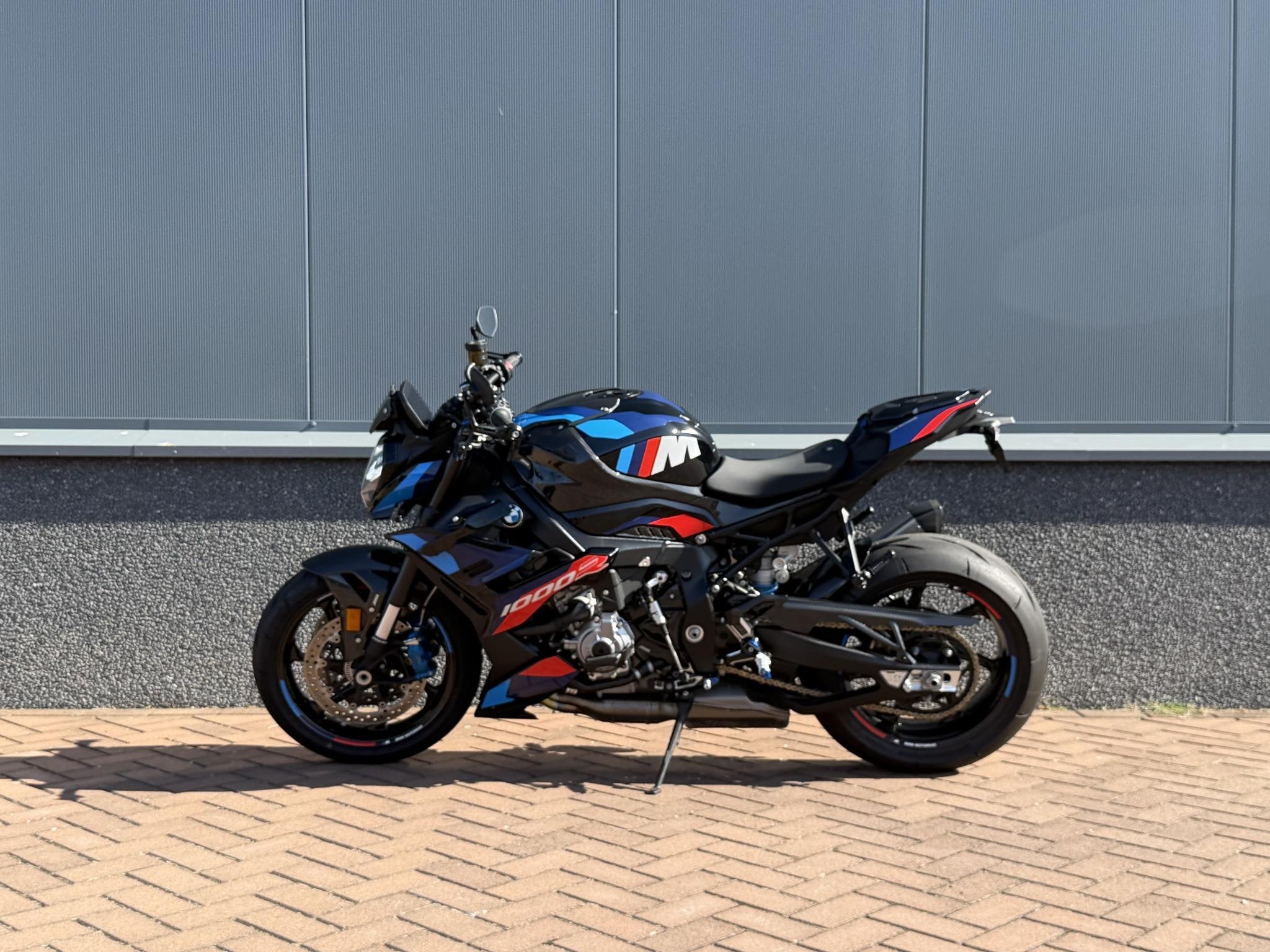 BMW M 1000 R COMPETITION | AKRA | CARBON, Motoren, Einsteinlaan 5
2289 CC  Rijswijk, NL, Handvatverwarming, Super Sport, Meer dan 35 kW