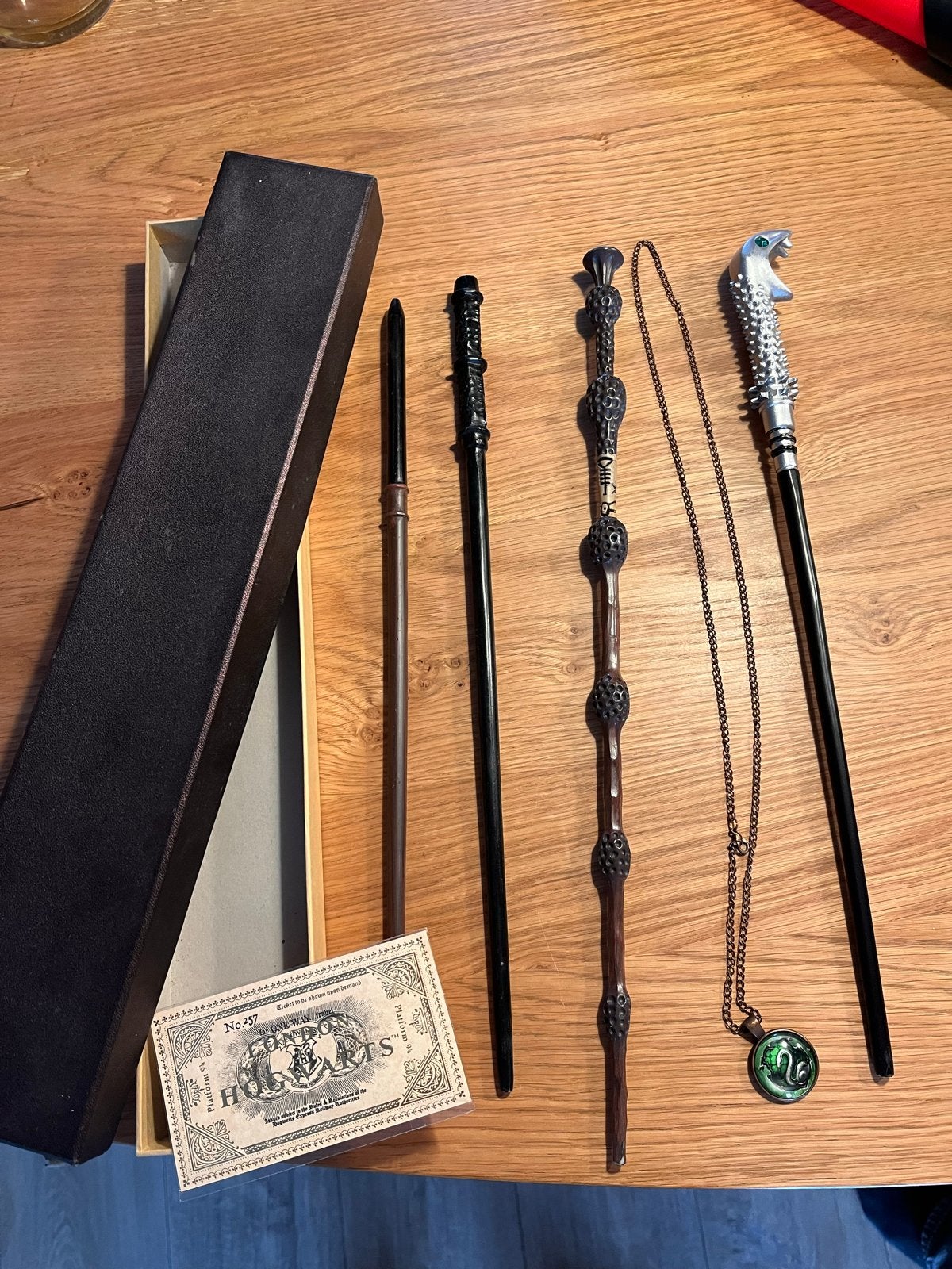 Harry Potter Toverstokken Collectie (5 stuks) + Accessoires, Ophalen, Zo goed als nieuw
