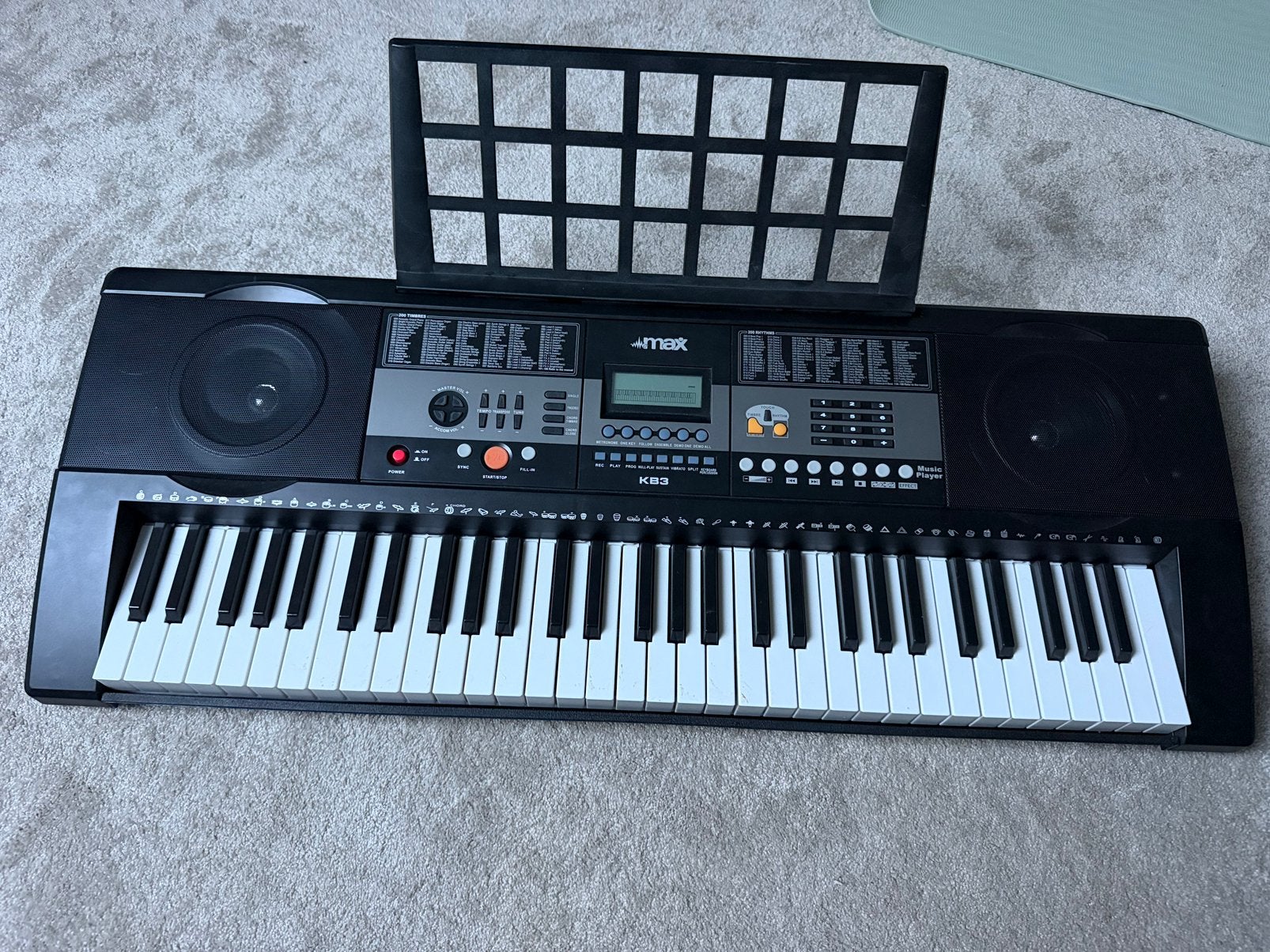 Max KB3 keyboard 61 aanslaggevoelige toetsen met standaard, Muziek en Instrumenten, Met standaard, Ophalen, Overige merken, 61 toetsen
