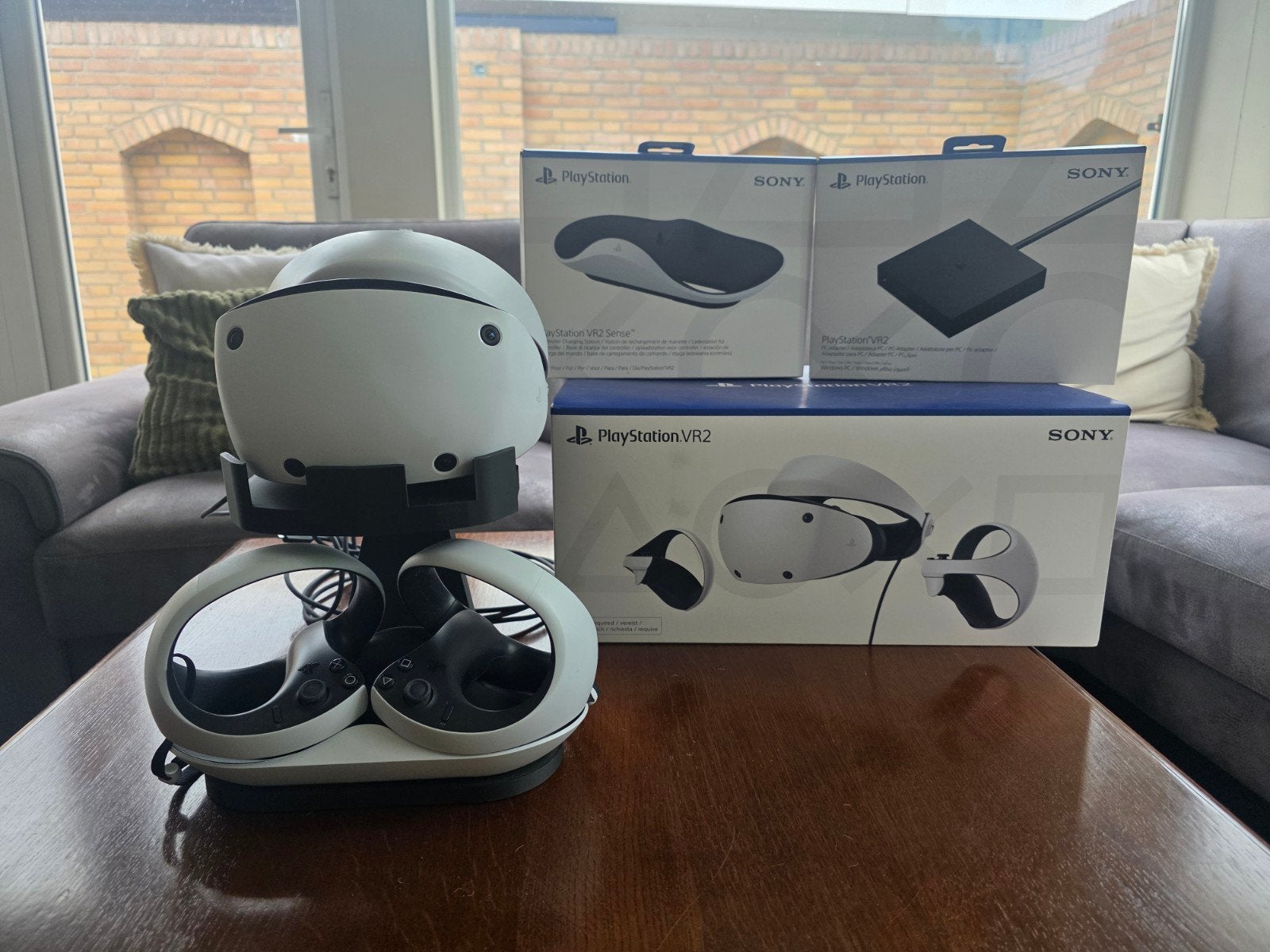 PlayStation VR2 Compleet Pakket + PC Adapter + Oplaadstation, Spelcomputers en Games, Virtual Reality, Ophalen, Zo goed als nieuw