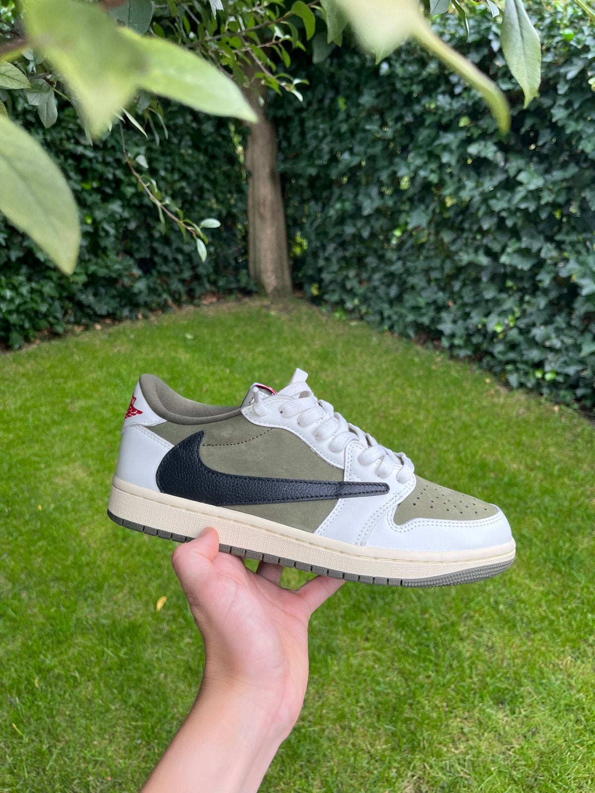 Nike Air Jordan 1 Low Travis Scott Reverse Mocha, Kleding | Heren, Ophalen of Verzenden, Nieuw, Overige kleuren, Sneakers of Gympen