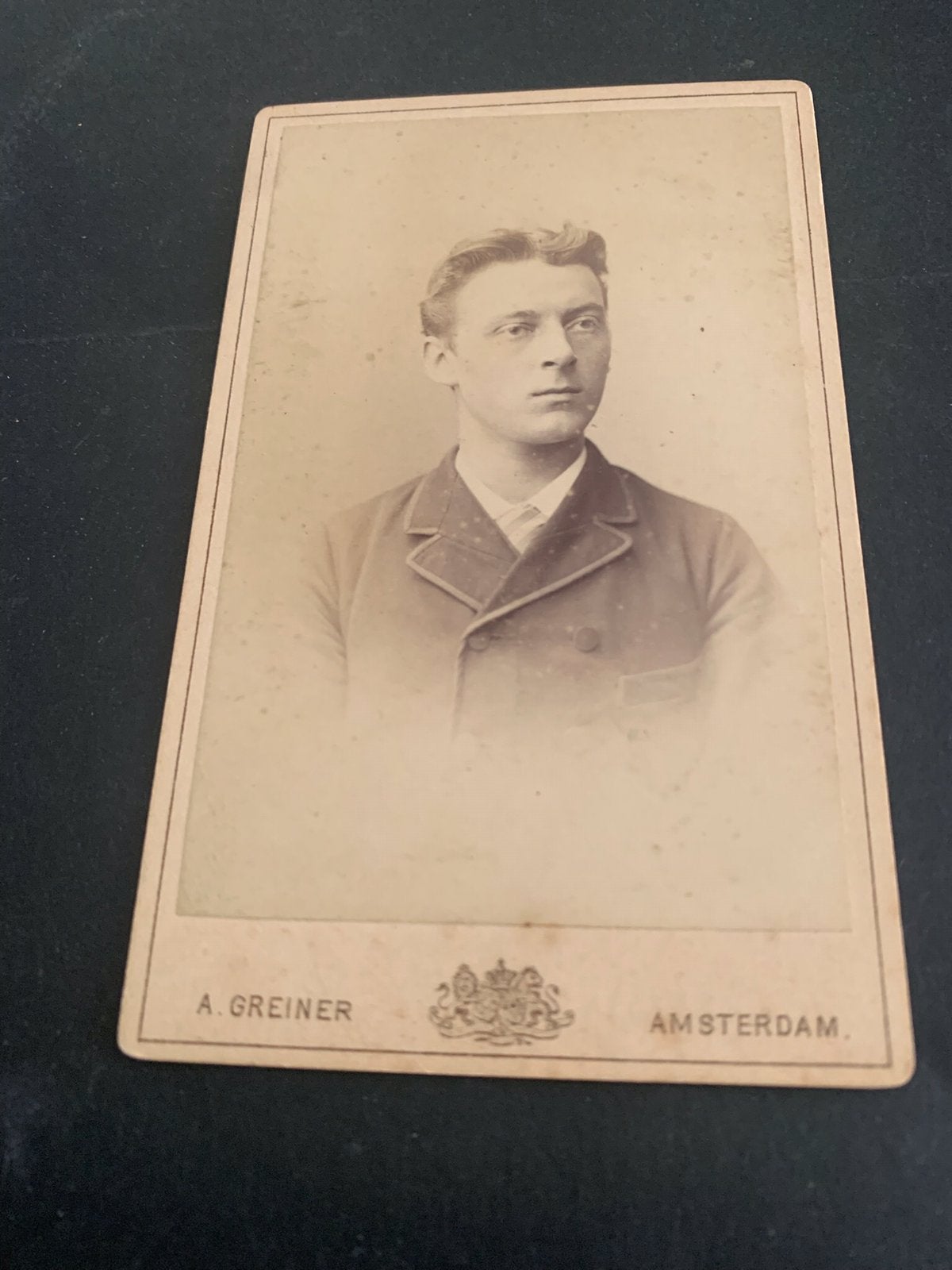 cdv carte de visite jongeman Amsterdam A Greiner, Verzenden, Voor 1940, Zo goed als nieuw, Foto