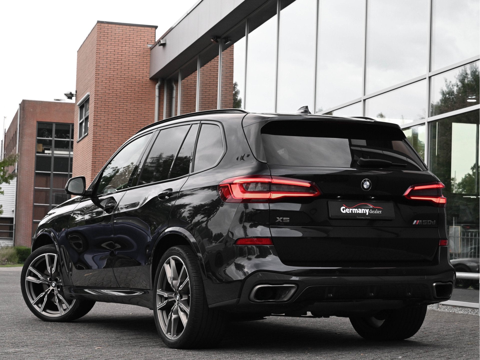 BMW X5 M50d High Executive Grijs-kenteken Laser-LED H&K Pano, Auto's, Dealer onderhouden, Gebruikt, X5, 2993 cc