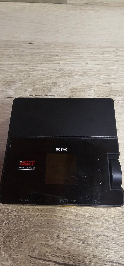 ISDT 608AC SMART LADER, Ophalen of Verzenden, Zo goed als nieuw, Overige schalen, Onderdeel