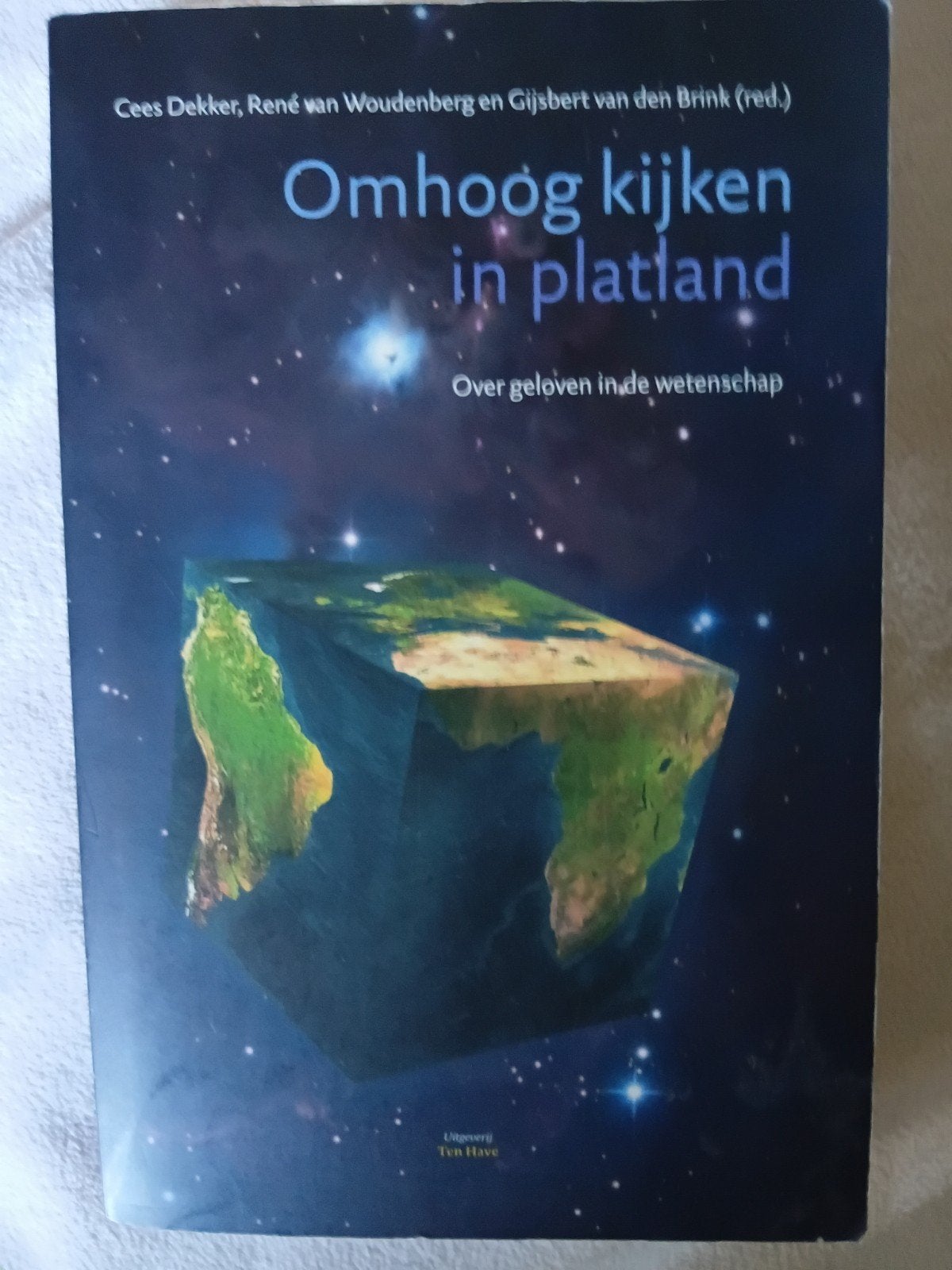 Omhoog kijken in een platland, diverse auteurs, Ophalen of Verzenden, Zo goed als nieuw