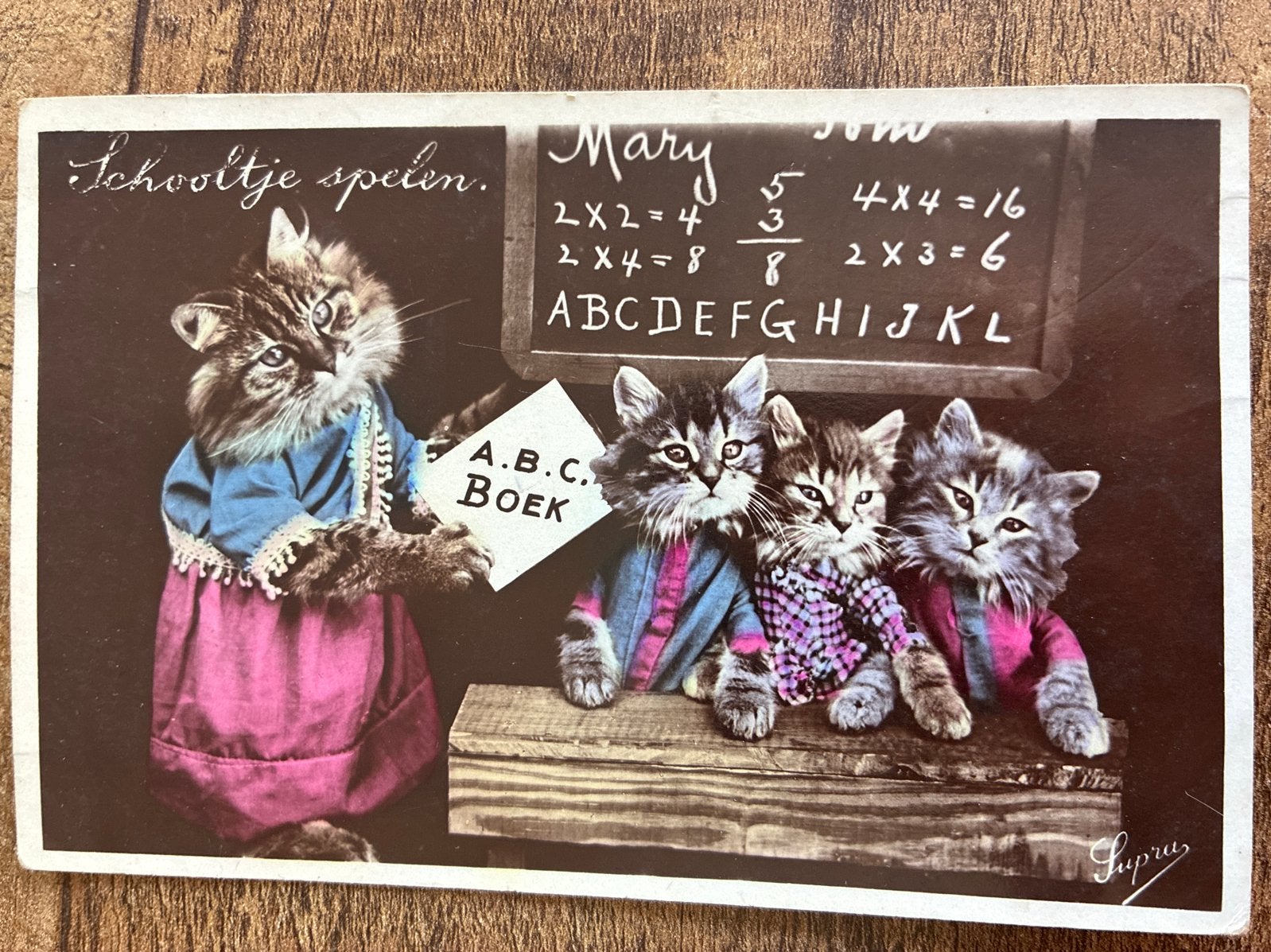 Oude Ansichtkaart: Katten in Schoolbank - "Favorietje spelen, Ophalen of Verzenden, 1920 tot 1940, Gelopen